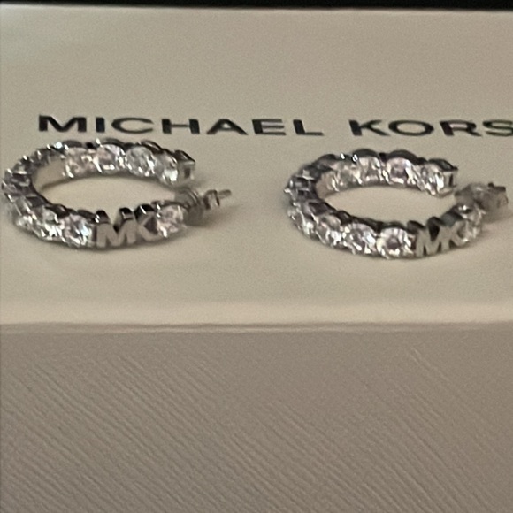 Michael Kors silver earrings - Picture 1 of 8